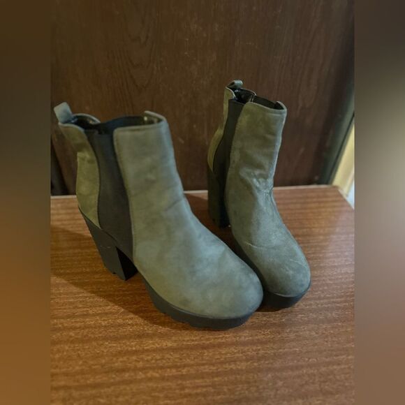 Rock and Roll Women's Ankle Boots - Olive and Black - Picture 1 of 7